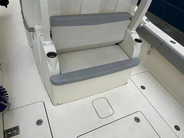 Slide: The Image of Scout 350 LXF 2019 - 7