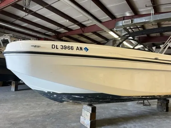 Slide: The Image of Bayliner DX 2200 2021 - 2
