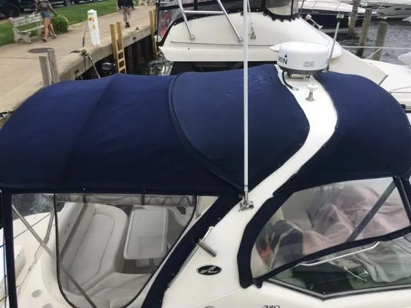 Slide: The Image of Sea Ray 320 Sundancer 2004 - 11
