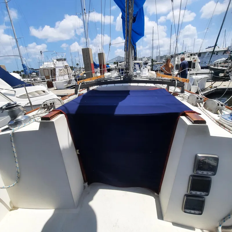 Slide: The Image of CAL 33-2 1986 - 4