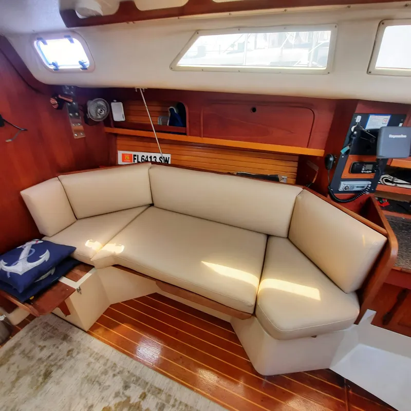 Slide: The Image of CAL 33-2 1986 - 8