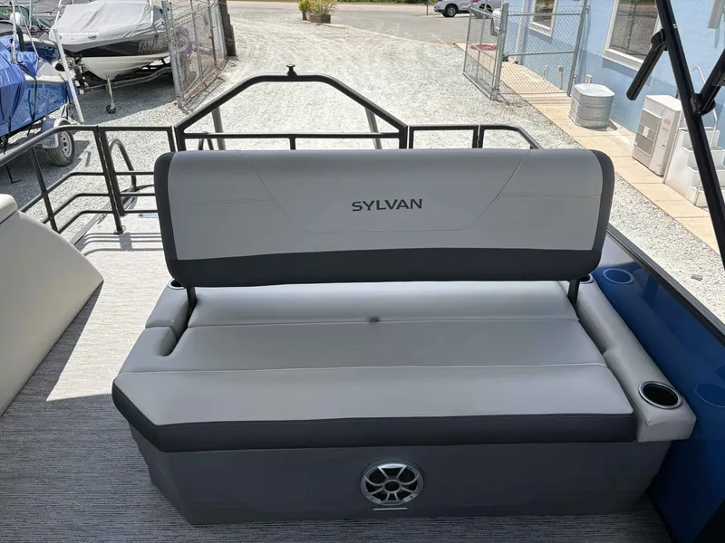 Slide: The Image of Sylvan X-5 CLZ DH 2026 boat seat with gray upholstery. - 15