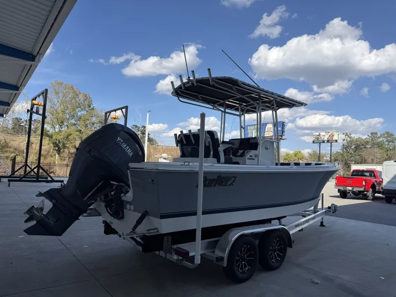 Slide: The Image of Parker Marine 210 Coastal Elite 2026 - 6