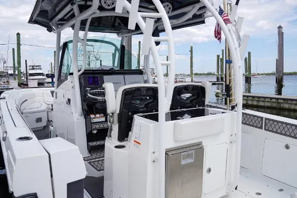 Slide: The Image of Wellcraft Scarab 302 Offshore 2020 - 10