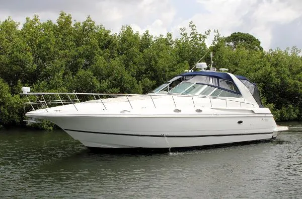 Slide: The Image of Cruisers 4270 Express 2001 - 3
