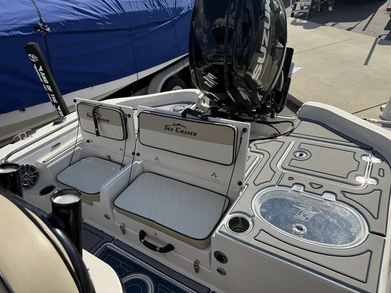 Slide: The Image of Sea Chaser LX Bay Series 2022 - 6