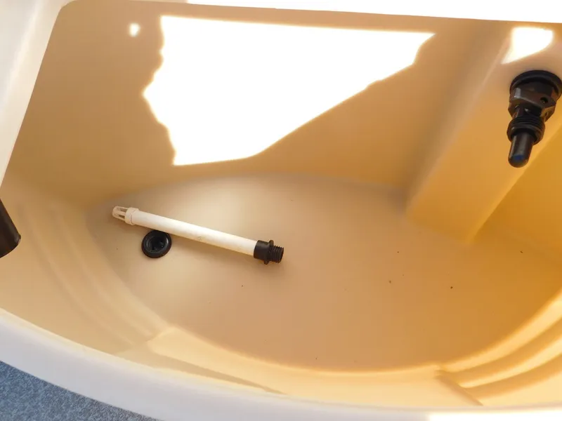 Slide: The Image of Sun Tracker Fishin' Barge 22 DLX 2017 - 8