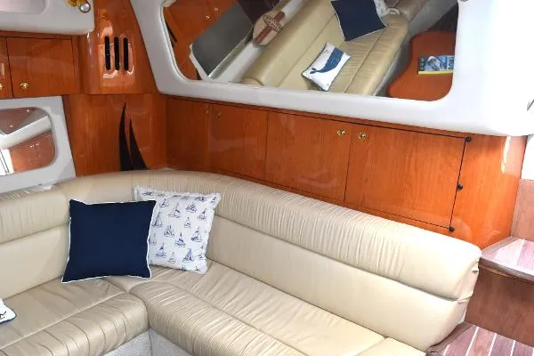 Slide: The Image of Sea Ray 410 Express Cruiser 2001 - 4