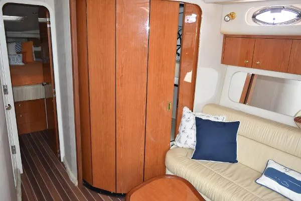 Slide: The Image of Sea Ray 410 Express Cruiser 2001 - 6