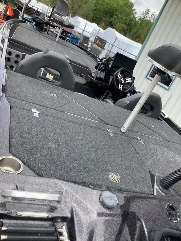 Slide: The Image of Bass Cat Puma STS 2025 - 5