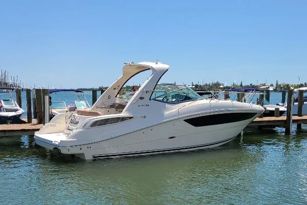 Slide: The Image of Sea Ray 330 Sundancer 2016 - 6