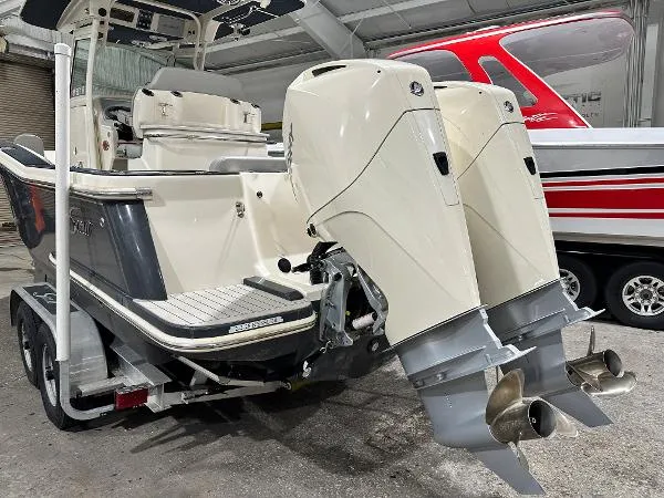 Slide: The Image of Scout 255 LXF 2021 - 6