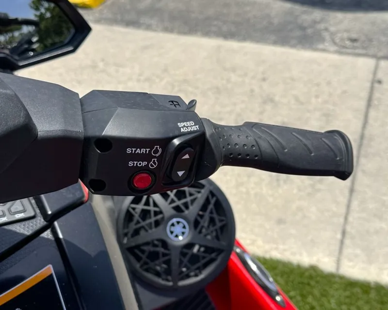 Slide: The Image of Yamaha VX Cruiser® with Audio 2026 - 10