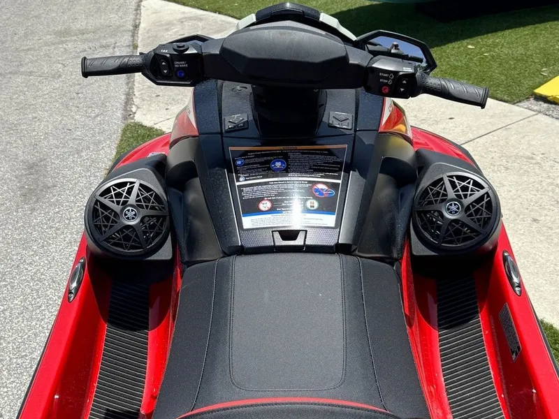 Slide: The Image of Yamaha VX Cruiser® with Audio 2026 - 11
