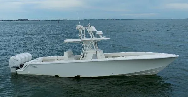 Slide: The Image of SeaVee 390z Center Console 2017 - 5