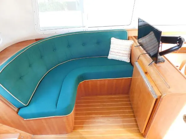 Slide: The Image of PDQ 34 Power Catamaran 2003 - 11