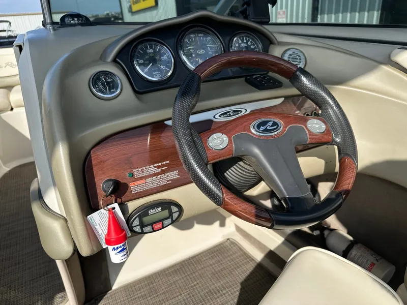 Slide: The Image of Sea Ray 220 Select 2005 - 21