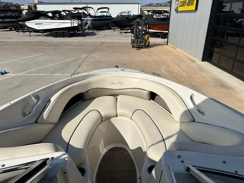 Slide: The Image of Sea Ray 220 Select 2005 - 30