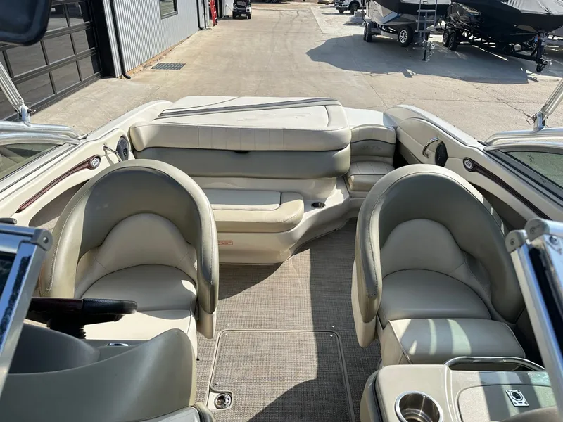 Slide: The Image of Sea Ray 220 Select 2005 - 36