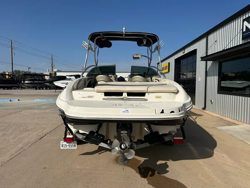 Slide: The Image of Sea Ray 220 Select 2005 - 4