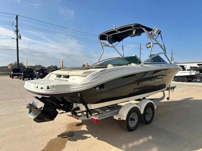 Slide: The Image of Sea Ray 220 Select 2005 - 5