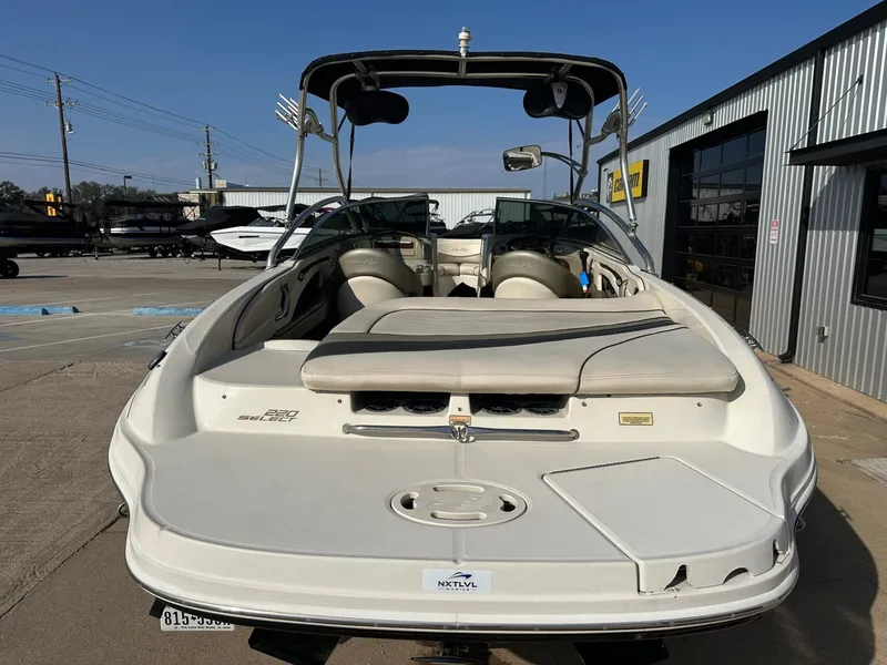Slide: The Image of Sea Ray 220 Select 2005 - 9