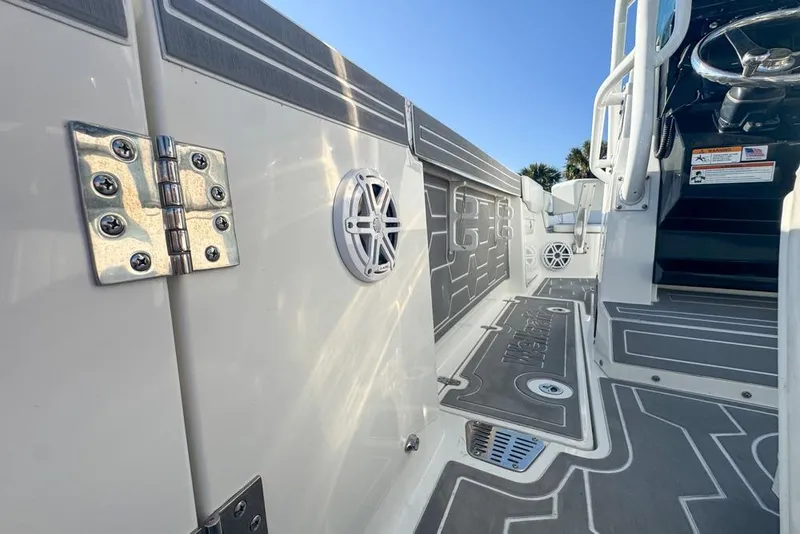 Slide: The Image of 2021 Wellcraft 262 Fisherman boat interior with sleek design and modern features. - 35