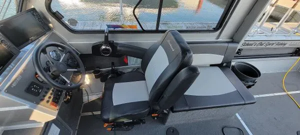 Slide: The Image of North River Fastback 2021 - 6