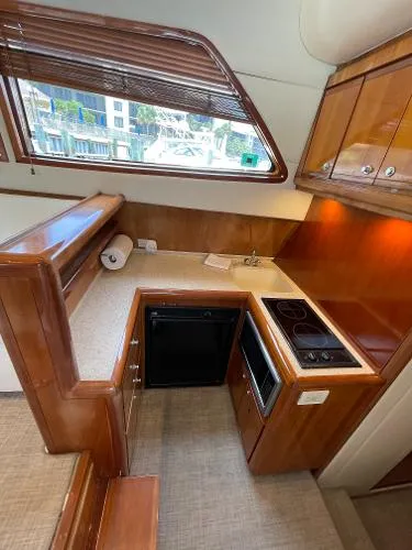 Slide: The Image of Bertram 390 Convertible 2000 - 11