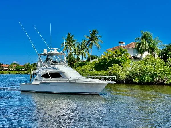Slide: The Image of Bertram 390 Convertible 2000 - 2