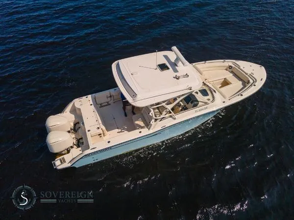 Slide: The Image of Grady-White 325 Freedom 2019 - 8