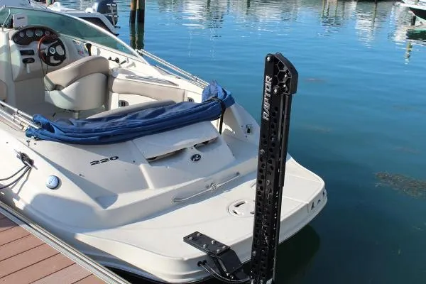 Slide: The Image of Sea Ray 220 Sundeck 2004 - 6