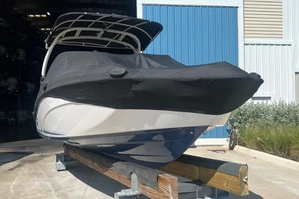 Slide: The Image of Yamaha 242 LIMITED S E SERIES 2019 - 6