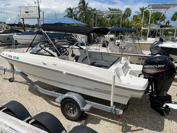Slide: The Image of Bayliner VR4 OB 2019 - 2