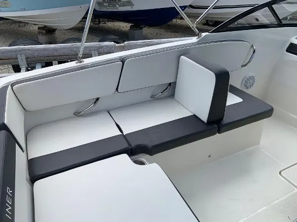Slide: The Image of Bayliner VR4 OB 2019 - 8