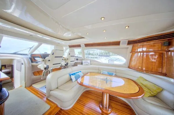 Slide: The Image of Sea Ray 680 Sun Sport 2003 - 9