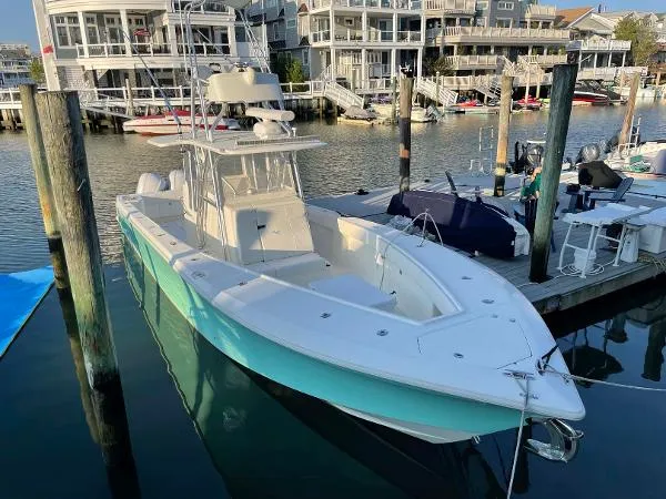 Slide: The Image of SeaVee 370z 2016 - 1