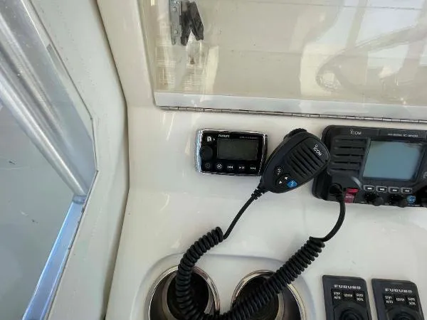 Slide: The Image of SeaVee 370z 2016 - 9