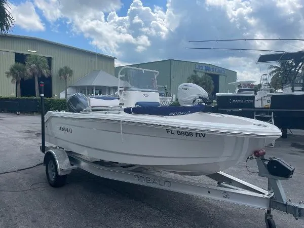Slide: The Image of Robalo R160 2019 - 0