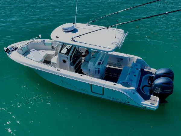 Slide: The Image of Robalo R272 Center Console 2021 - 8