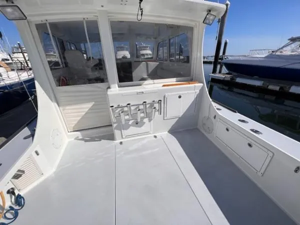 Slide: The Image of Duffy 35 Downeast Flybridge 1994 - 4