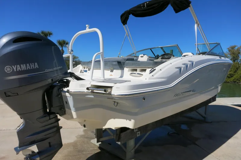 Slide: The Image of 2019 Chaparral 21 H2O Sport OB boat with Yamaha outboard motor on a sunny day. - 3