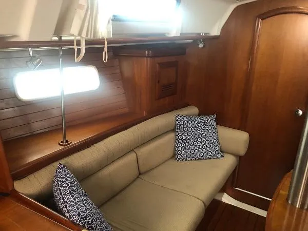 Slide: The Image of Beneteau 361 2001 - 4