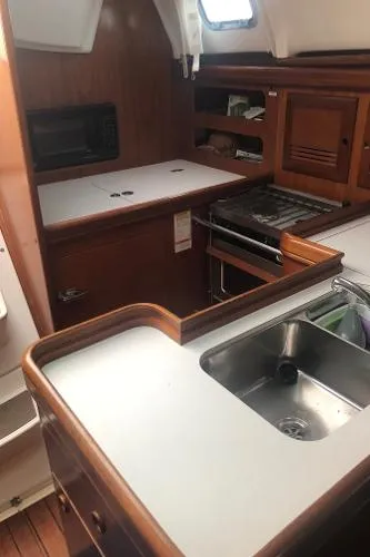 Slide: The Image of Beneteau 361 2001 - 8