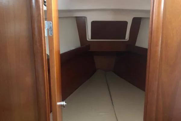 Slide: The Image of Beneteau 361 2001 - 9