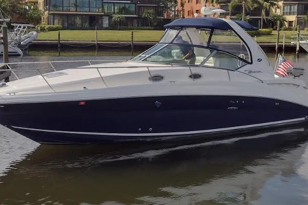 Slide: The Image of Sea Ray 320 2006 - 0