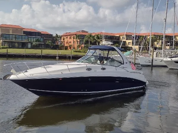 Slide: The Image of Sea Ray 320 2006 - 1
