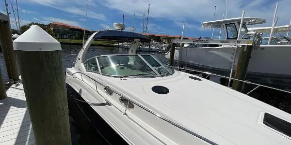 Slide: The Image of Sea Ray 320 2006 - 5