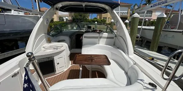 Slide: The Image of Sea Ray 320 2006 - 9