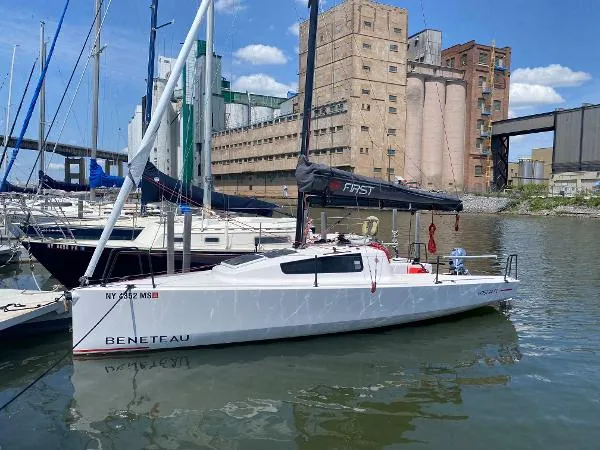 Slide: The Image of Beneteau FIRST 24 SE 2022 - 0